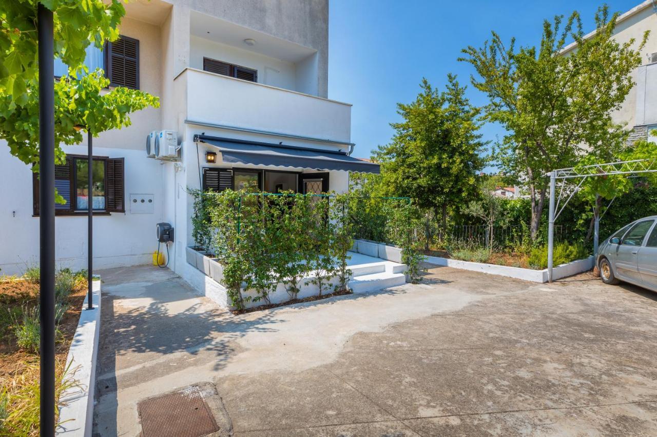 3 Minutes From The Beach: Lovely Studio Apartment 普拉 外观 照片